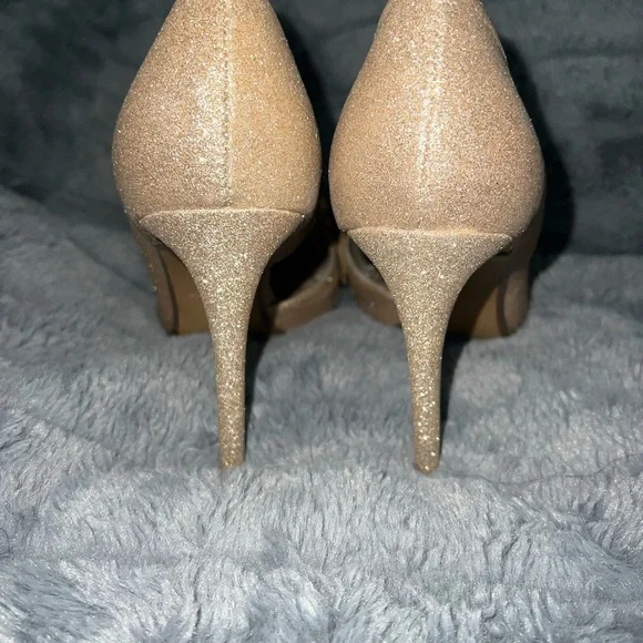 Betsey Johnson Sparkling Gold Heels with Bow - Picture 5 of 5